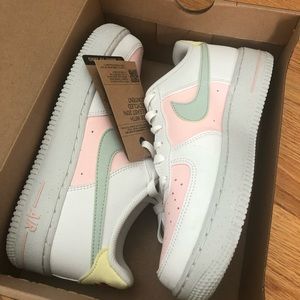 Nike Air Force 1